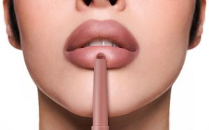 Pupa - VAMP! LIPFULL  Оформящ молив / червило за устни с ефект за обем и преливане